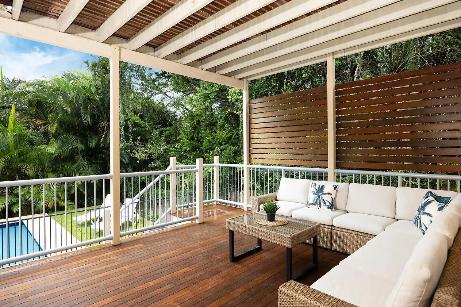Large Family Pool Home In Taringa 6Km To Cbd Pets Brisbane